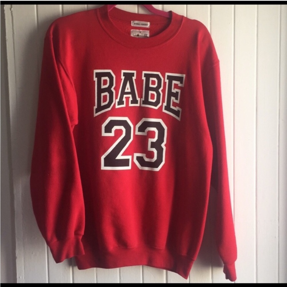 Babe 23 Sweatshirt Petals + Peacocks